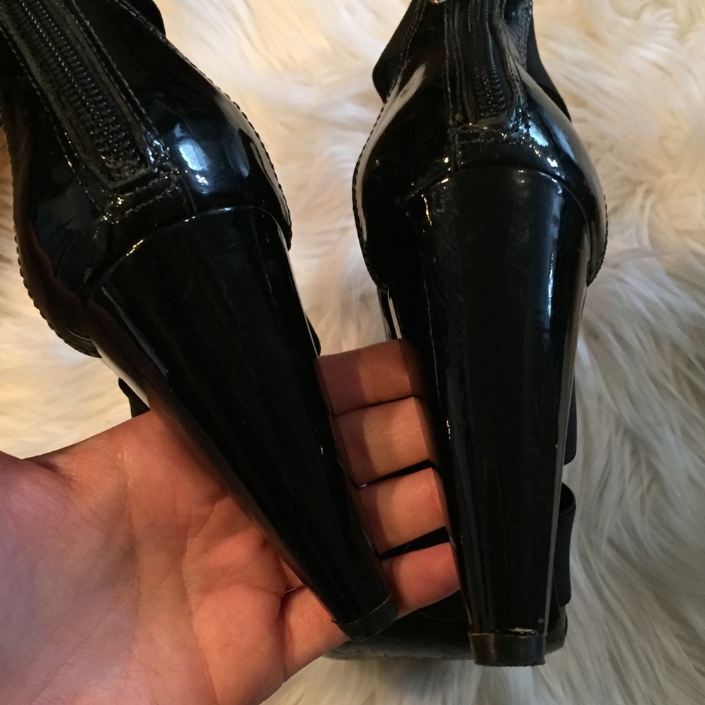 •Pour La Victoire• Caitlin Strappy Heels in Black - Picture 7 of 8